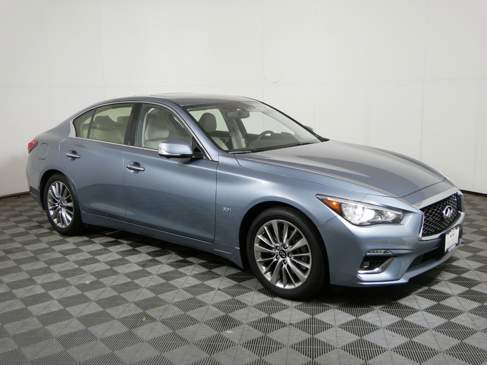 Certified 2020 INFINITI Q50 LUXE with VIN JN1EV7AR0LM252702 for sale in Minneapolis, Minnesota